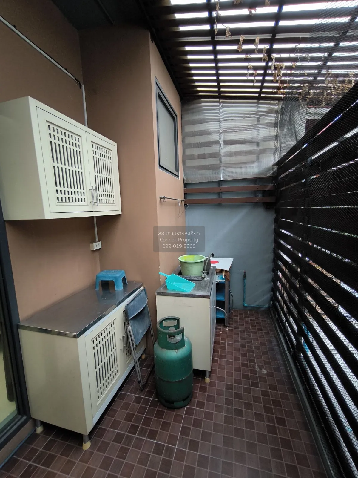 ขายขายโฮมออฟฟิต 4 ชั้น ซอย 20 มิถุนา แยก 13 พร้อมเฟอร์นิเจอร์ ชั้