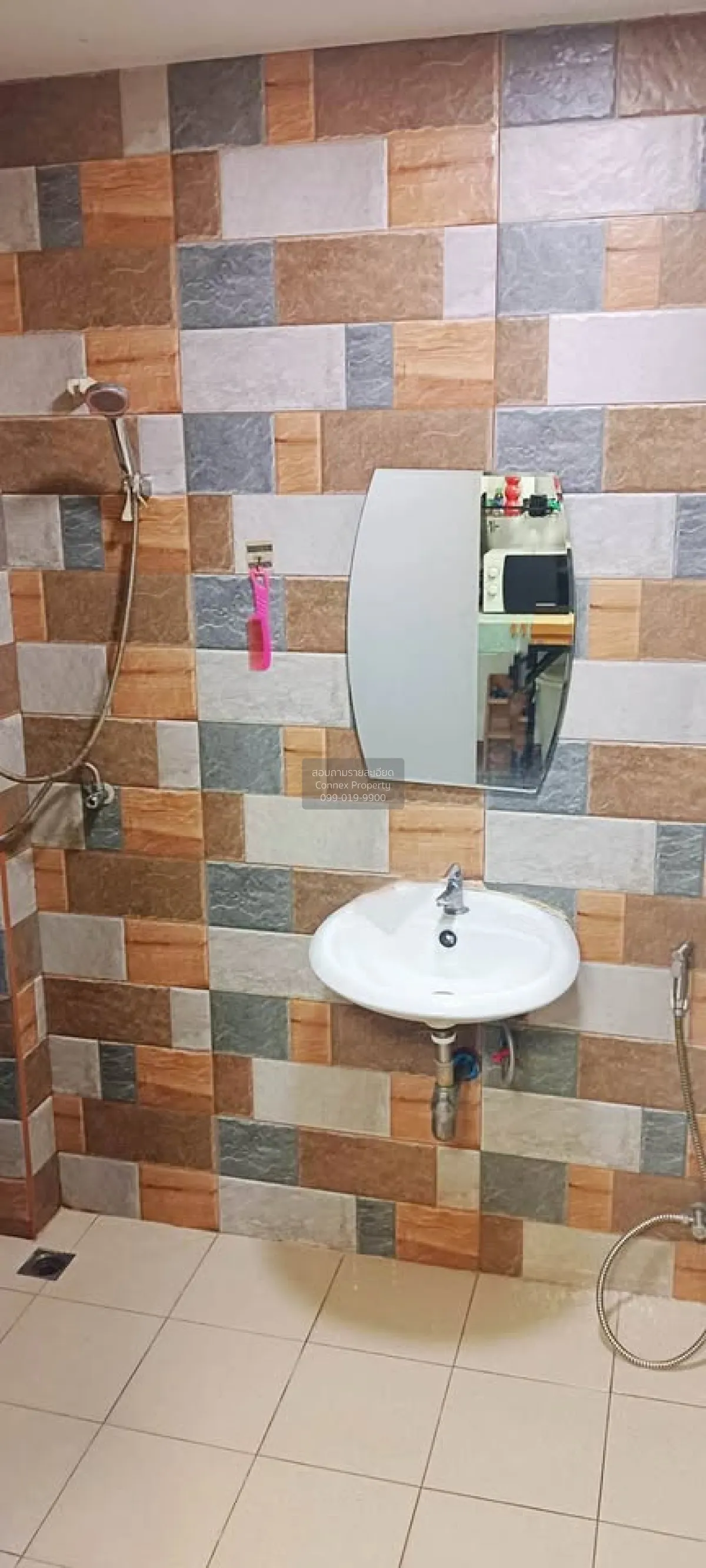 ขายอาคารพาณิชย์ตกแต่งใหม่ 4 ชั้นครึ่ง  บางจาก เขต พระโขนง กรุงเทพ