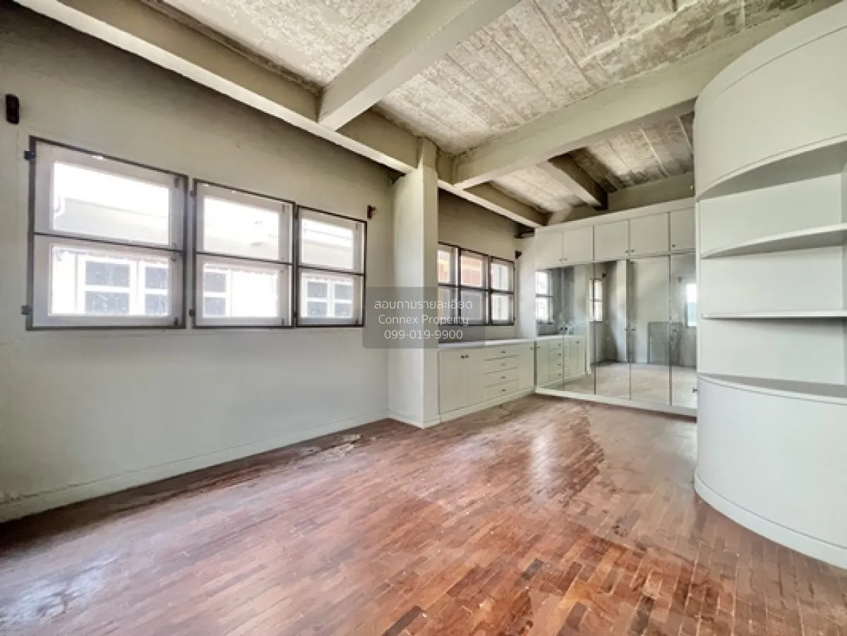 ขายทาวน์เฮ้าส์/ทาวน์โฮม  บ้านเกษมสันต์ ลาดพร้าว ห้องมุม MRT-ลาดพร