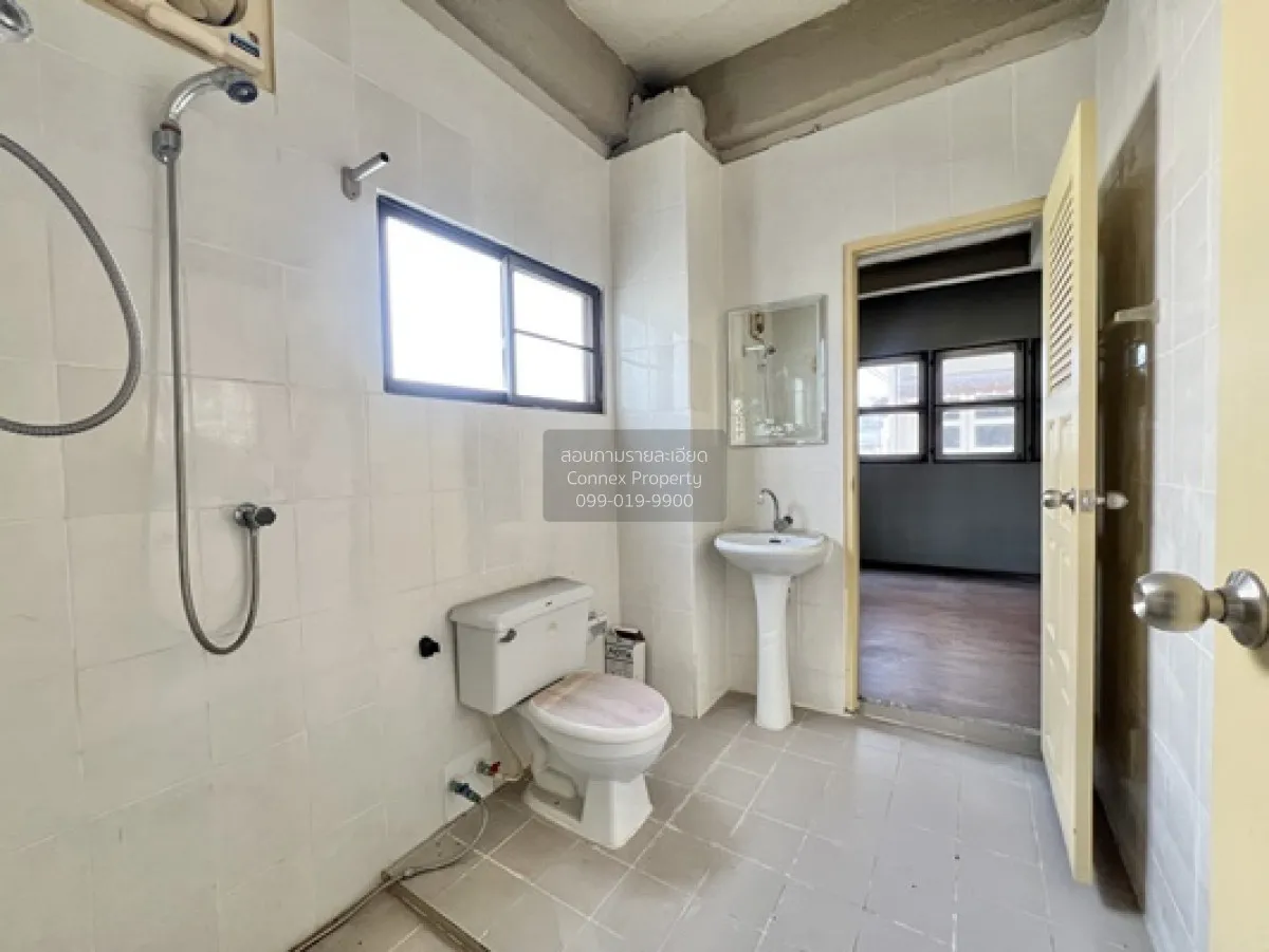 ขายทาวน์เฮ้าส์/ทาวน์โฮม  บ้านเกษมสันต์ ลาดพร้าว ห้องมุม MRT-ลาดพร