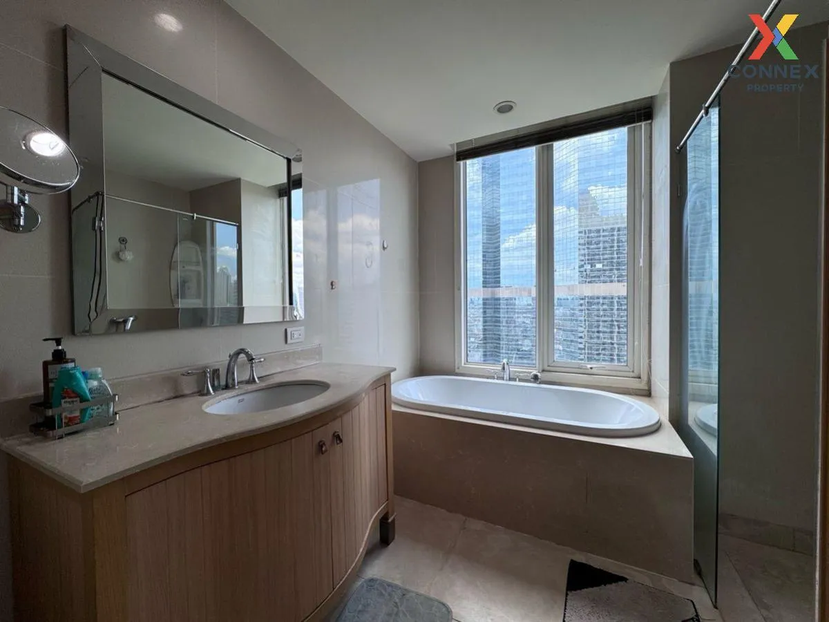 เช่าคอนโด  ดิ เอ็มไพร์ เพลส BTS-ช่องนนทรี ยานนาวา เขต สาทร กรุงเท