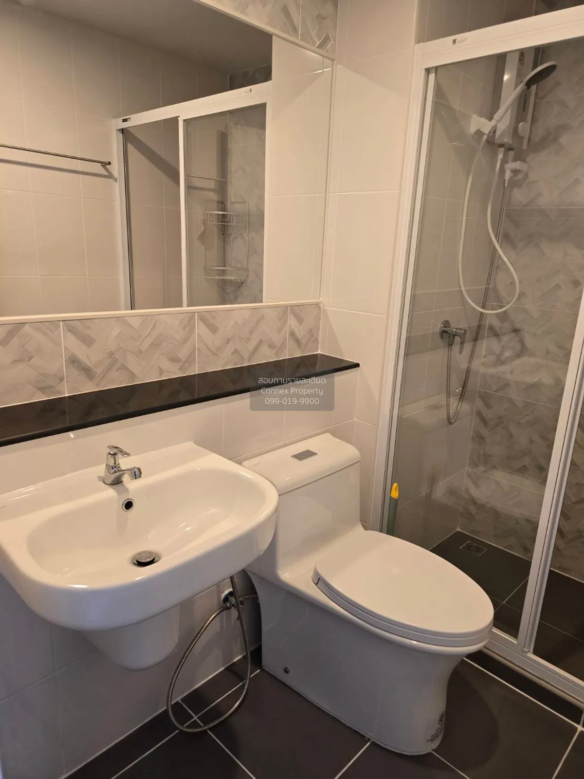 เช่า คอนโด  รีเจ้นท์ โฮม บางนา (โครงการใหม่) บางนา เขต บางนา กรุง