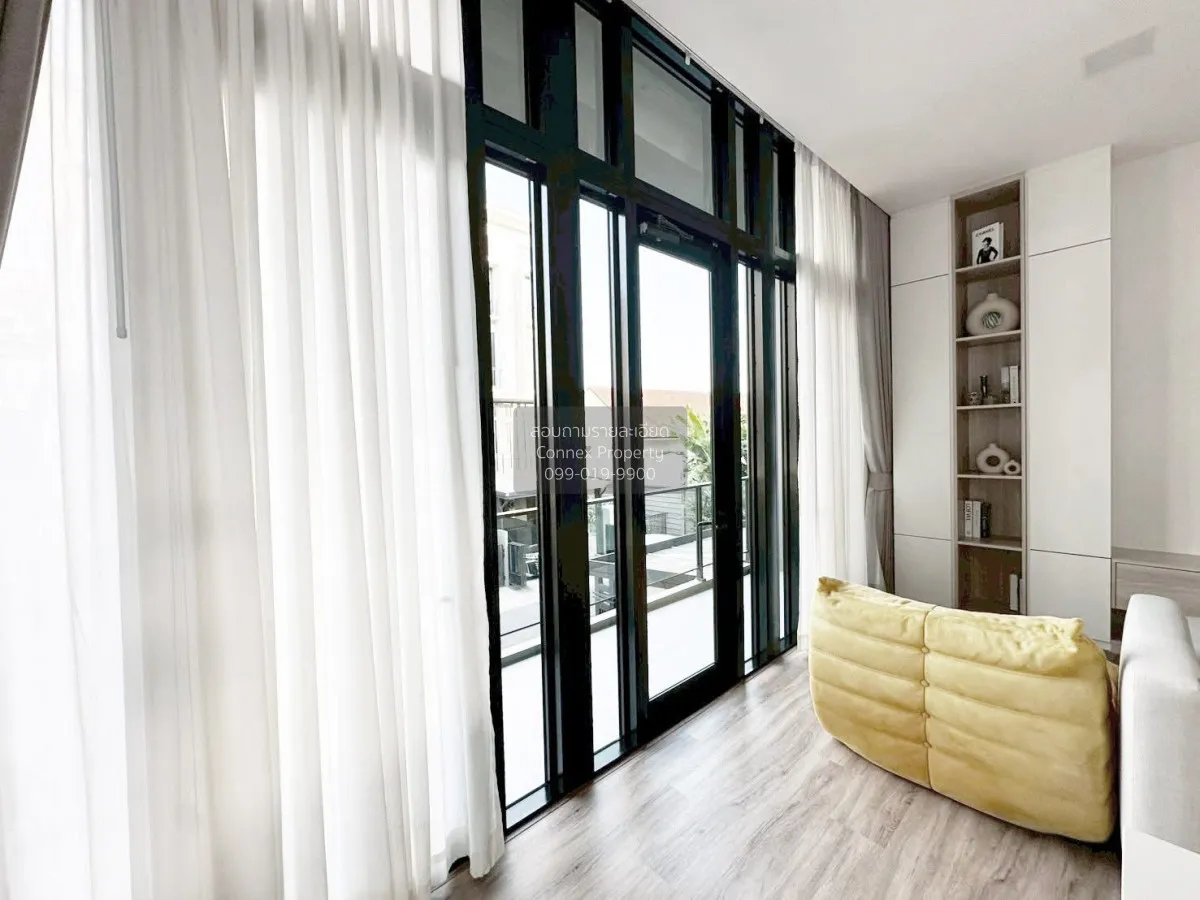 For Rent Townhouse/Townhome  , PATIO Ratchayothin , corner unit ,