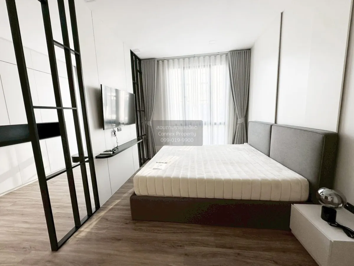 For Rent Townhouse/Townhome  , PATIO Ratchayothin , corner unit ,