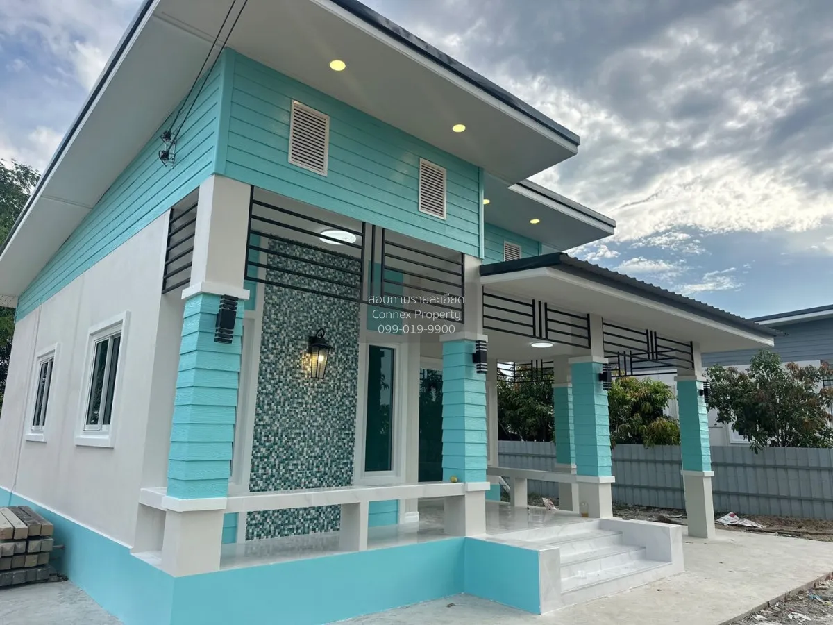 For Sale Single-detached house with 200 sq. wah of land in Nong Y 1