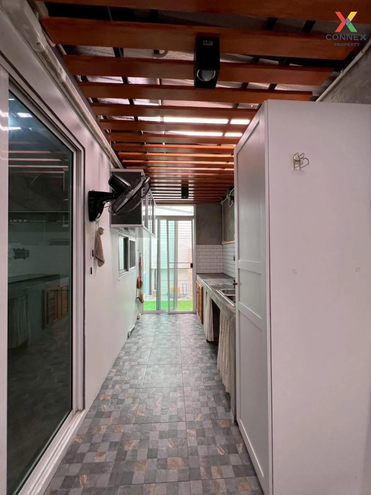 เช่าทาวน์เฮ้าส์/ทาวน์โฮม  เดอะ วิลเลจ บางนา กม.8 บางพลีใหญ่ บางพล