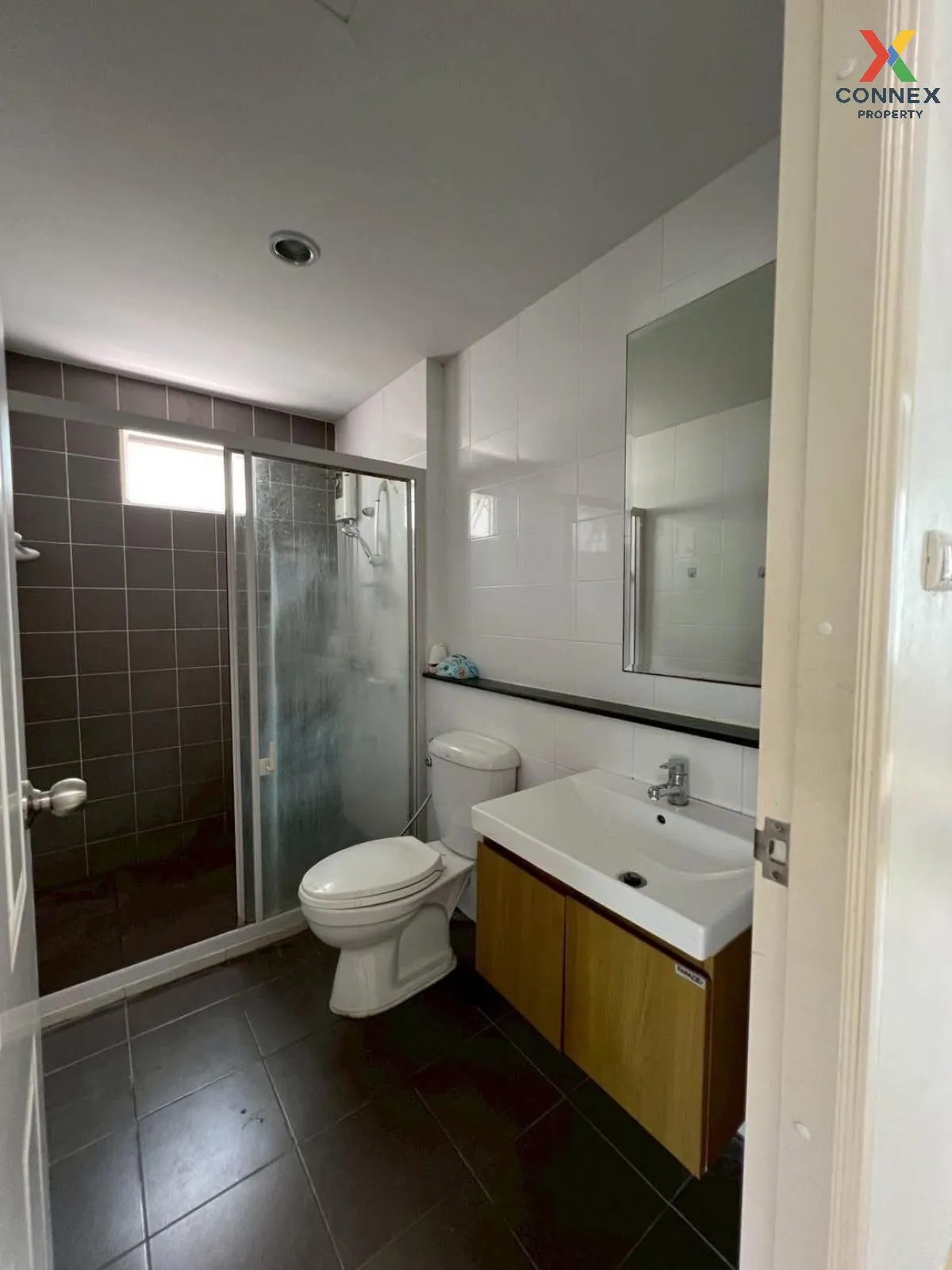 เช่าทาวน์เฮ้าส์/ทาวน์โฮม  เดอะ วิลเลจ บางนา กม.8 บางพลีใหญ่ บางพล