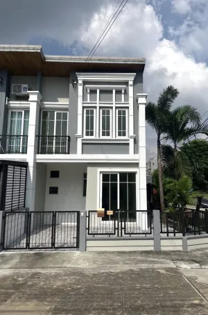 ขายทาวน์เฮ้าส์/ทาวน์โฮม  โกลเด้น ทาวน์ 3 บางนา-สวนหลวง ดอกไม้ เขต ประเวศ กรุงเทพ CX-141261