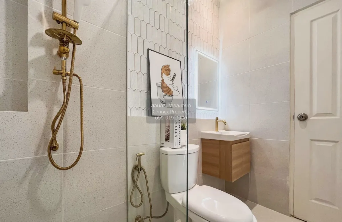 For Sale Townhouse/Townhome  , Baan Tawanna Chatuchot 12 , O Ngoe