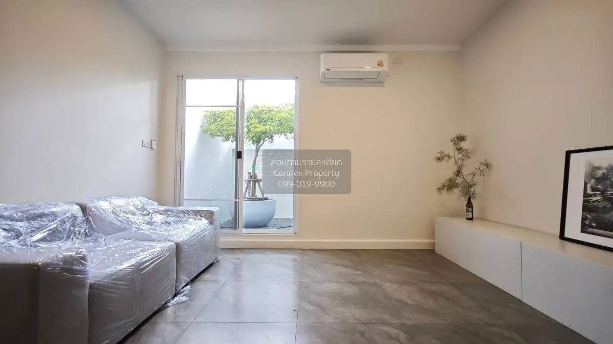 For Rent Townhome, Chokchai 4, Soi 55 , newly renovated , Lat Phr