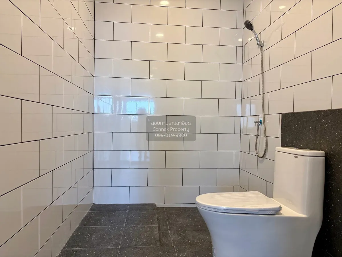 For Rent Townhome, Chokchai 4, Soi 55 , newly renovated , Lat Phr