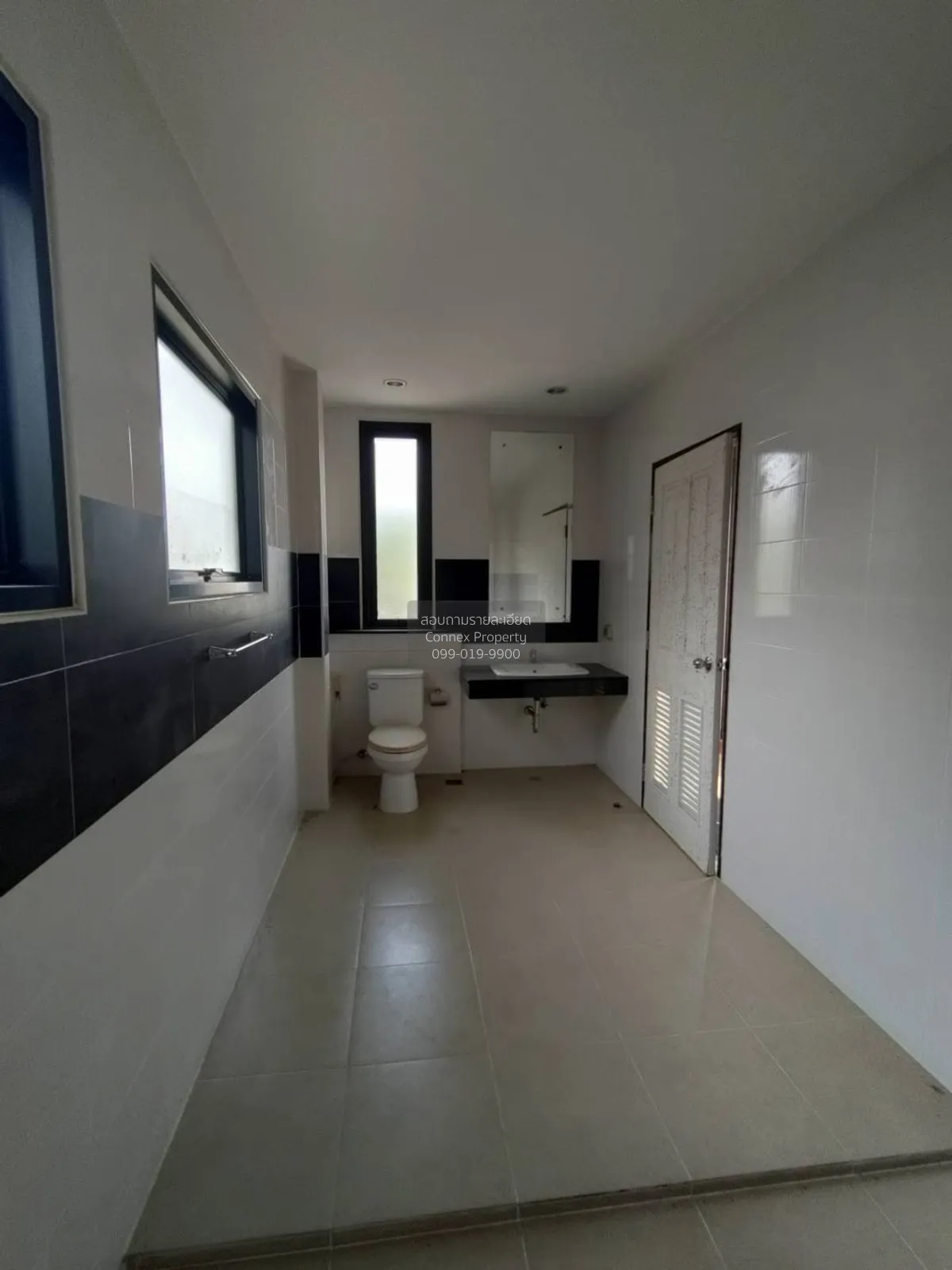 For Sale House , Greenville Beach BangSaen , Saen Suk , Mueang Ch