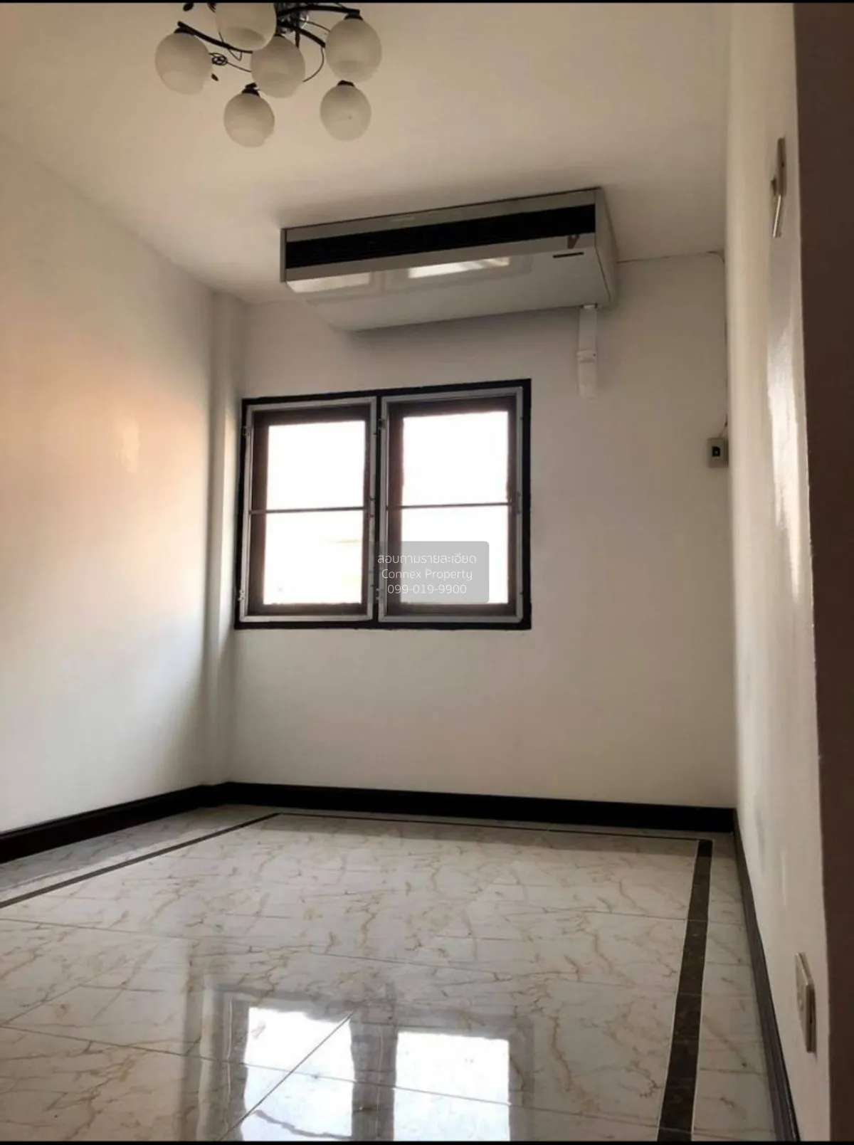 ขายทาวน์เฮ้าส์/ทาวน์โฮม  วอร์เรน แมนชั่น 2 รีโนเวทใหม่ ลาดยาว เขต