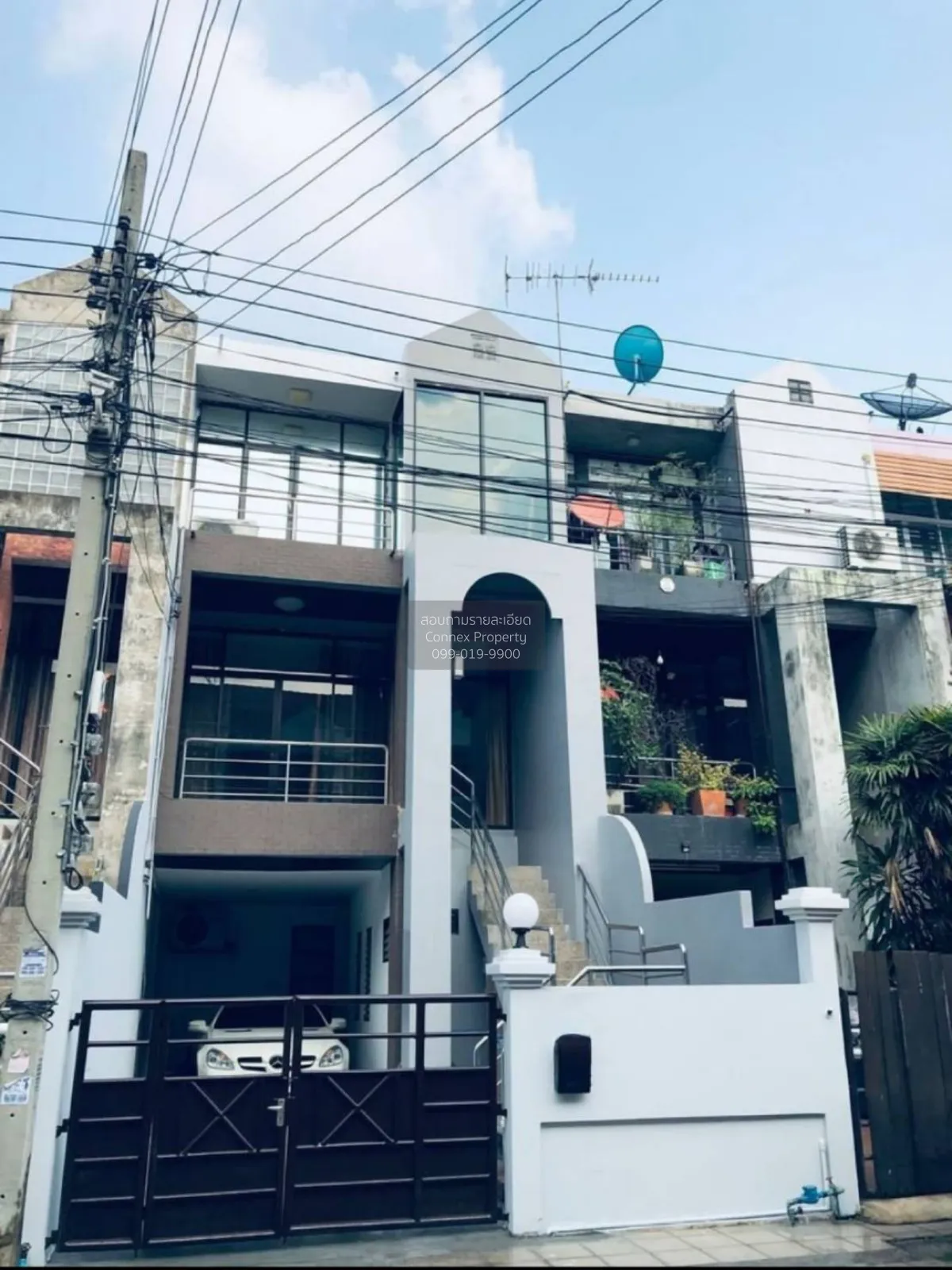 เช่าทาวน์เฮ้าส์/ทาวน์โฮม  วอร์เรน แมนชั่น 2 รีโนเวทใหม่ ลาดยาว เข 2