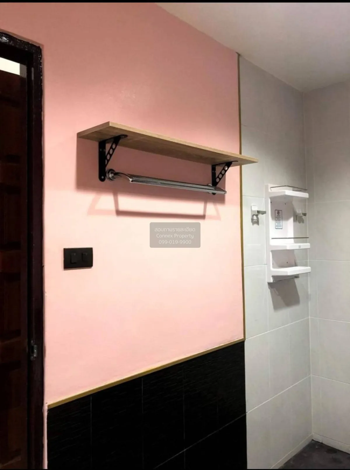 เช่าทาวน์เฮ้าส์/ทาวน์โฮม  วอร์เรน แมนชั่น 2 รีโนเวทใหม่ ลาดยาว เข