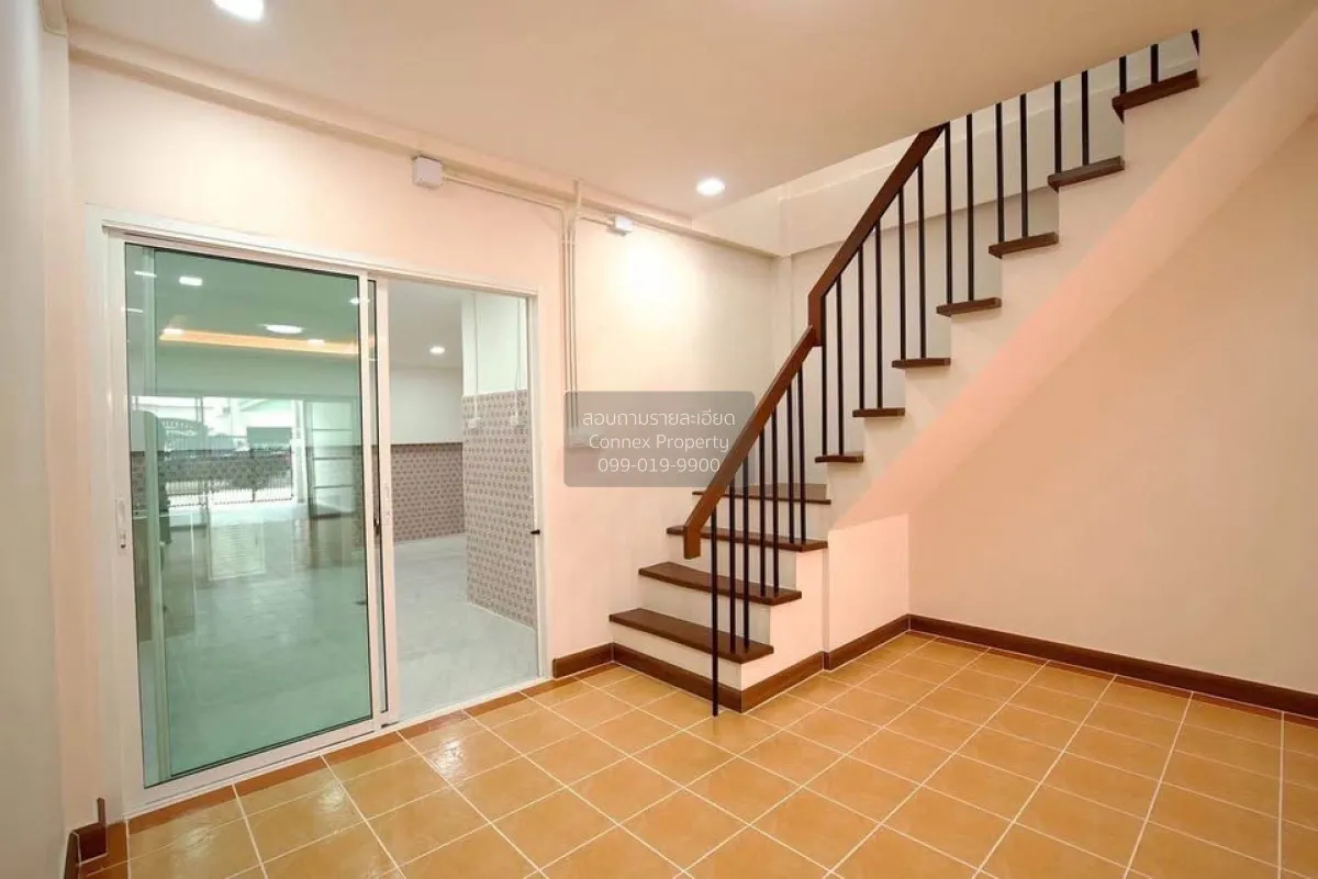 For Sale Townhouse/Townhome  , Baan Dan Thong Village , Bang Pho  4