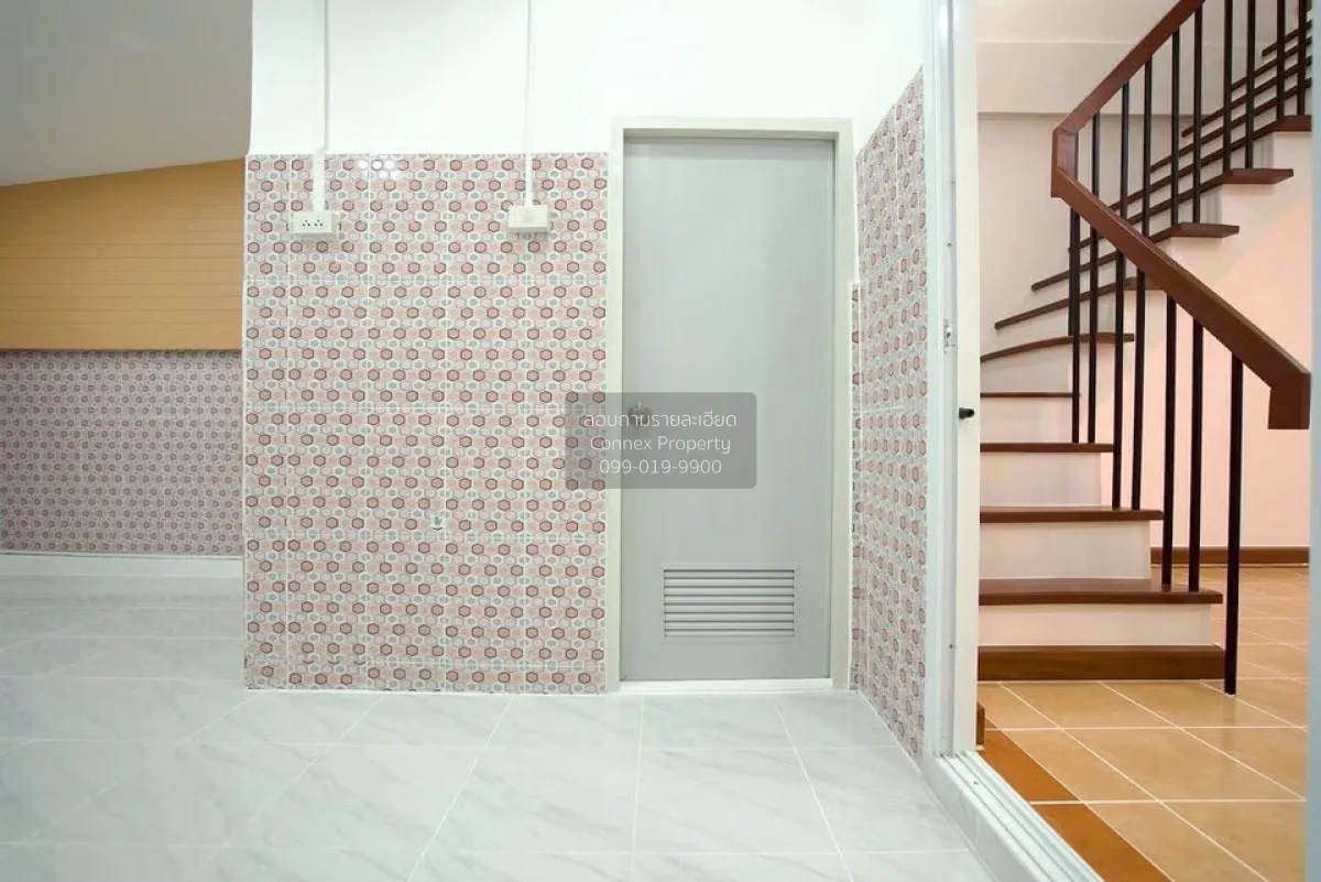 For Sale Townhouse/Townhome  , Baan Dan Thong Village , Bang Pho 