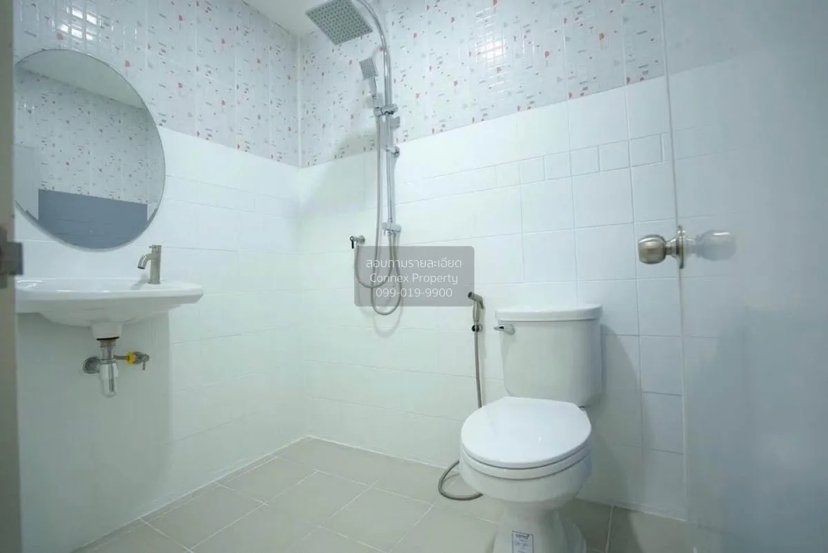 For Sale Townhouse/Townhome  , Baan Dan Thong Village , Bang Pho 