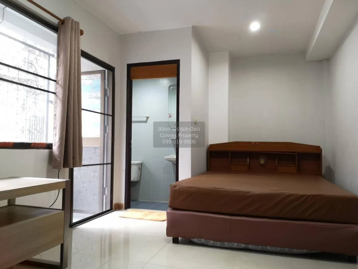 Apartment for Sale: 4.5-Story Building near BTS Udom Suk (Sukhumv