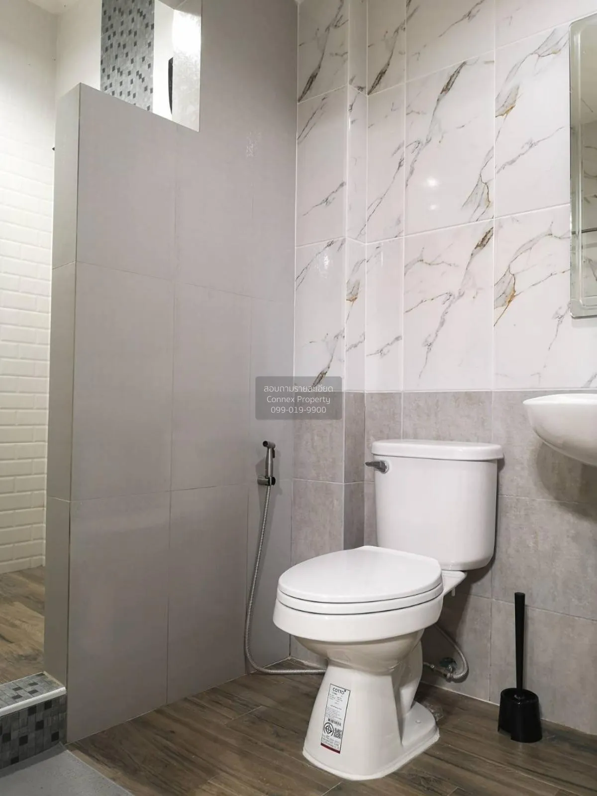 Apartment for Sale: 4.5-Story Building near BTS Udom Suk (Sukhumv