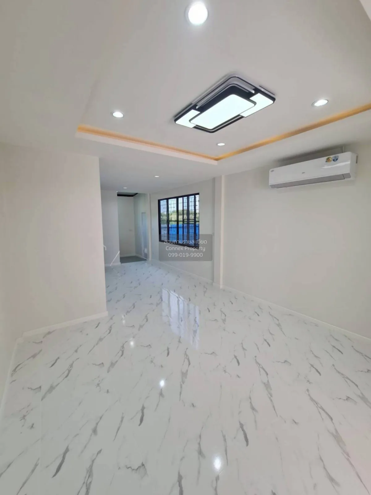 For Sale Townhouse/Townhome  , Thanajit Bangkruai , corner unit , 3