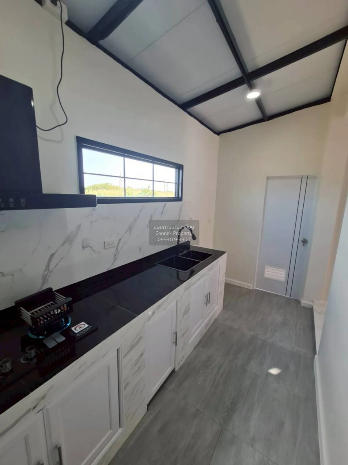 For Sale Townhouse/Townhome  , Thanajit Bangkruai , corner unit ,