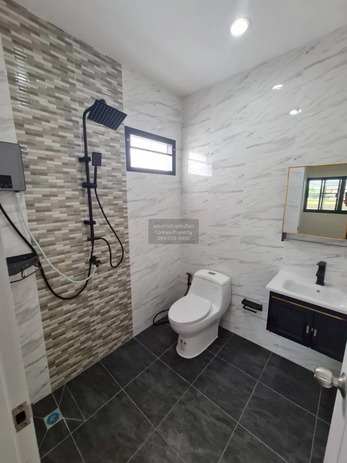 For Sale Townhouse/Townhome  , Thanajit Bangkruai , corner unit ,