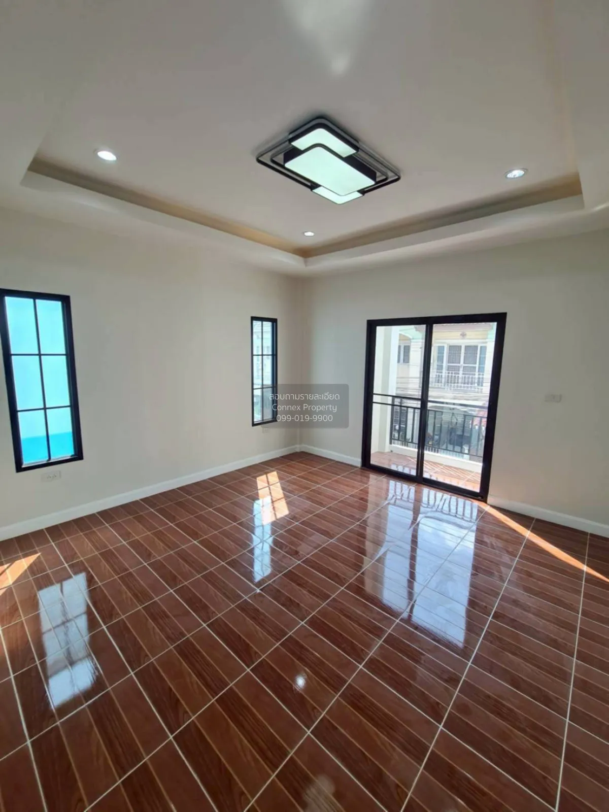 For Sale Townhouse/Townhome  , Thanajit Bangkruai , corner unit ,