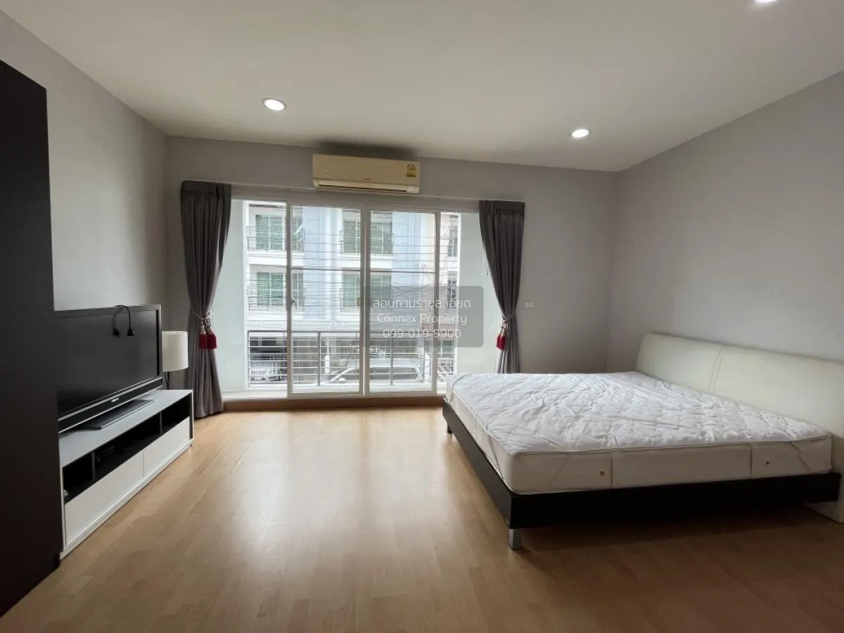 For Rent Townhouse/Townhome  , Baan Klang Muang Ladprao 87 , MRT-