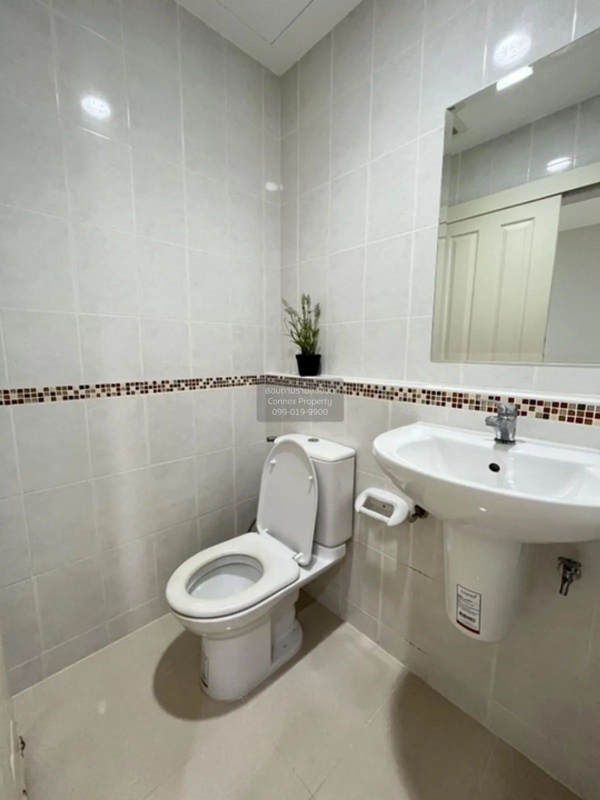 For Rent Townhouse/Townhome  , Baan Klang Muang Ladprao 87 , MRT-