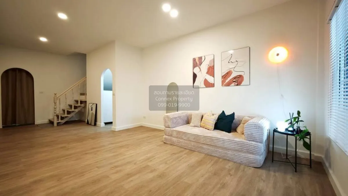 For Rent Townhome, Chokchai 4, Soi 38 , newly renovated , Lat Phr