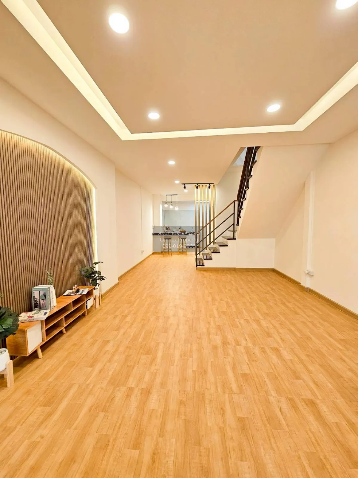 ขายทาวน์เฮ้าส์/ทาวน์โฮม  อยู่เจริญ วิภาวดี รีโนเวทใหม่ สนามบิน เข 4