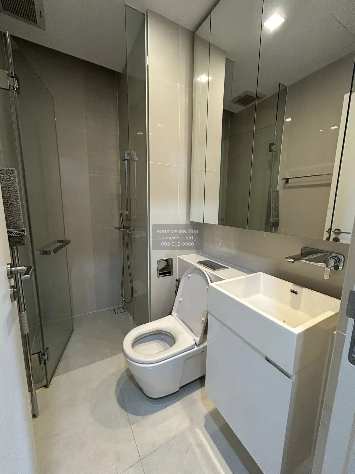 เช่าคอนโด  เดอะ เซนต์ เรซิเดนซ์ วิวสวย ชั้นสูง MRT-พหลโยธิน จอมพล