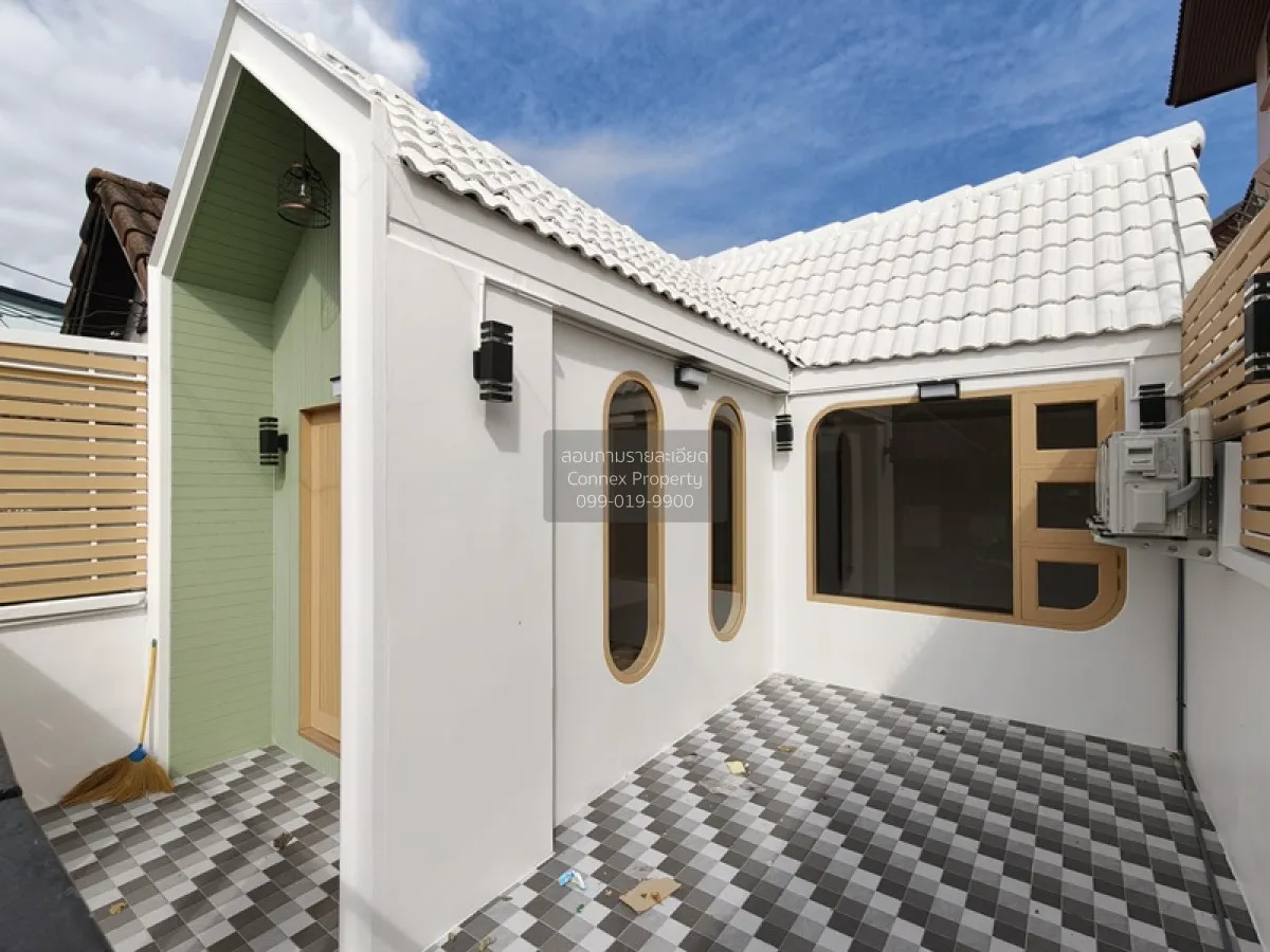 Townhouse, Soi Nuan Chan 36 Intersection 4 CX-142447 1