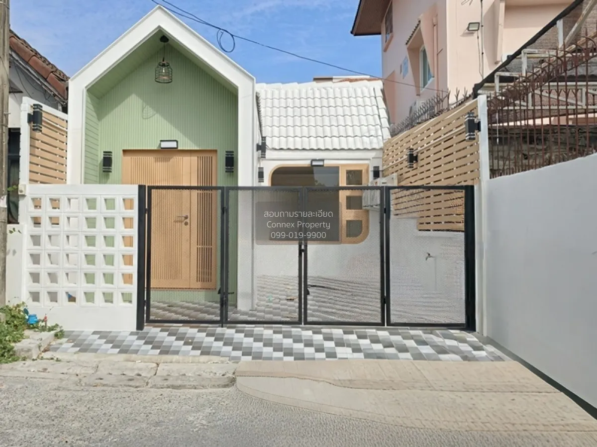 Townhouse, Soi Nuan Chan 36 Intersection 4 CX-142447