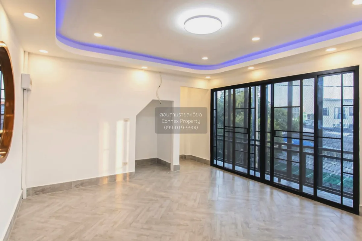 For Sale Office, Soi 20 Mithuna Huai Khwang , nice view , wide fr