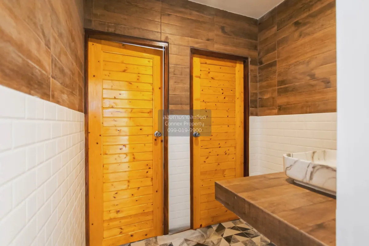 For Sale Office, Soi 20 Mithuna Huai Khwang , nice view , wide fr