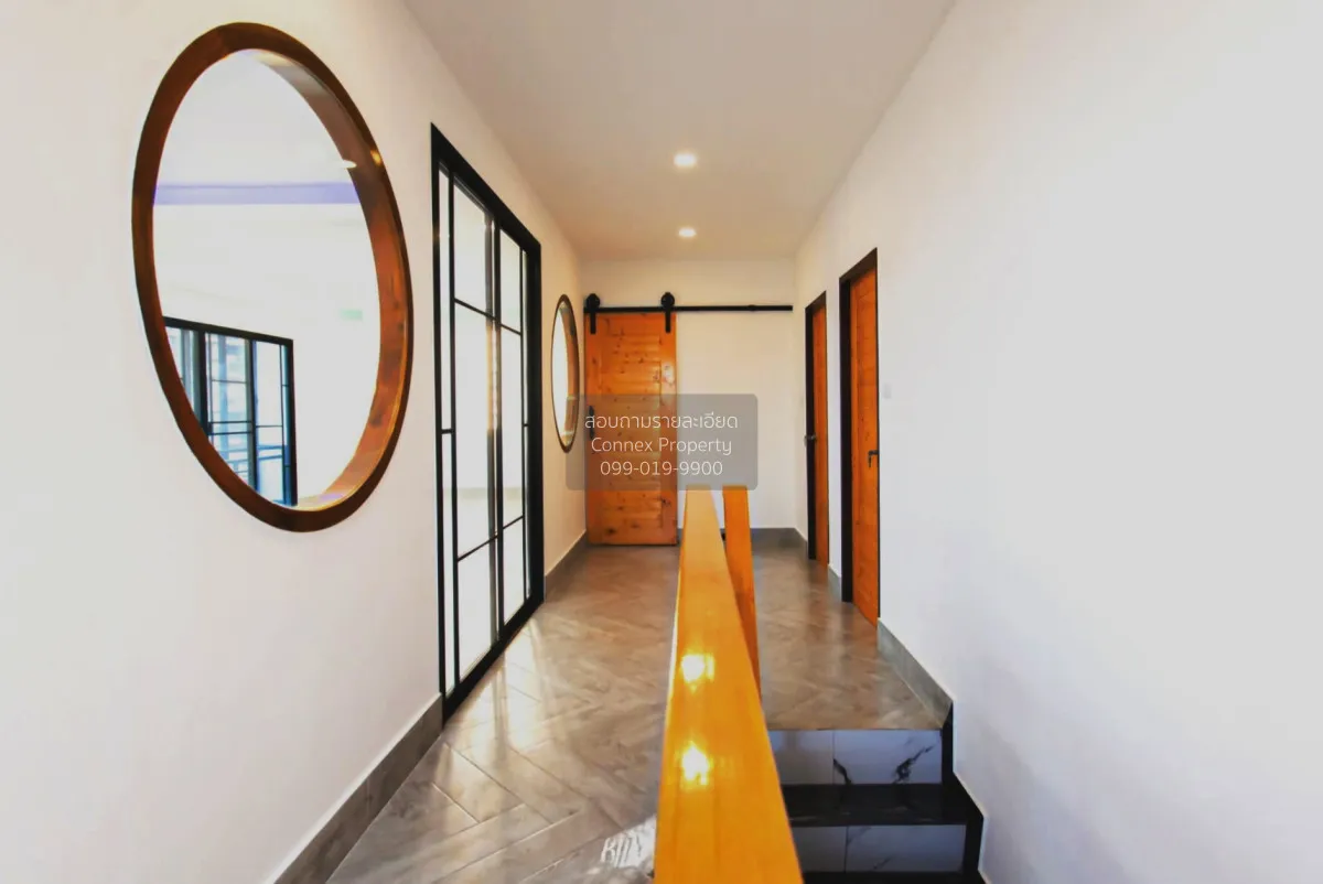 For Sale Office, Soi 20 Mithuna Huai Khwang , nice view , wide fr