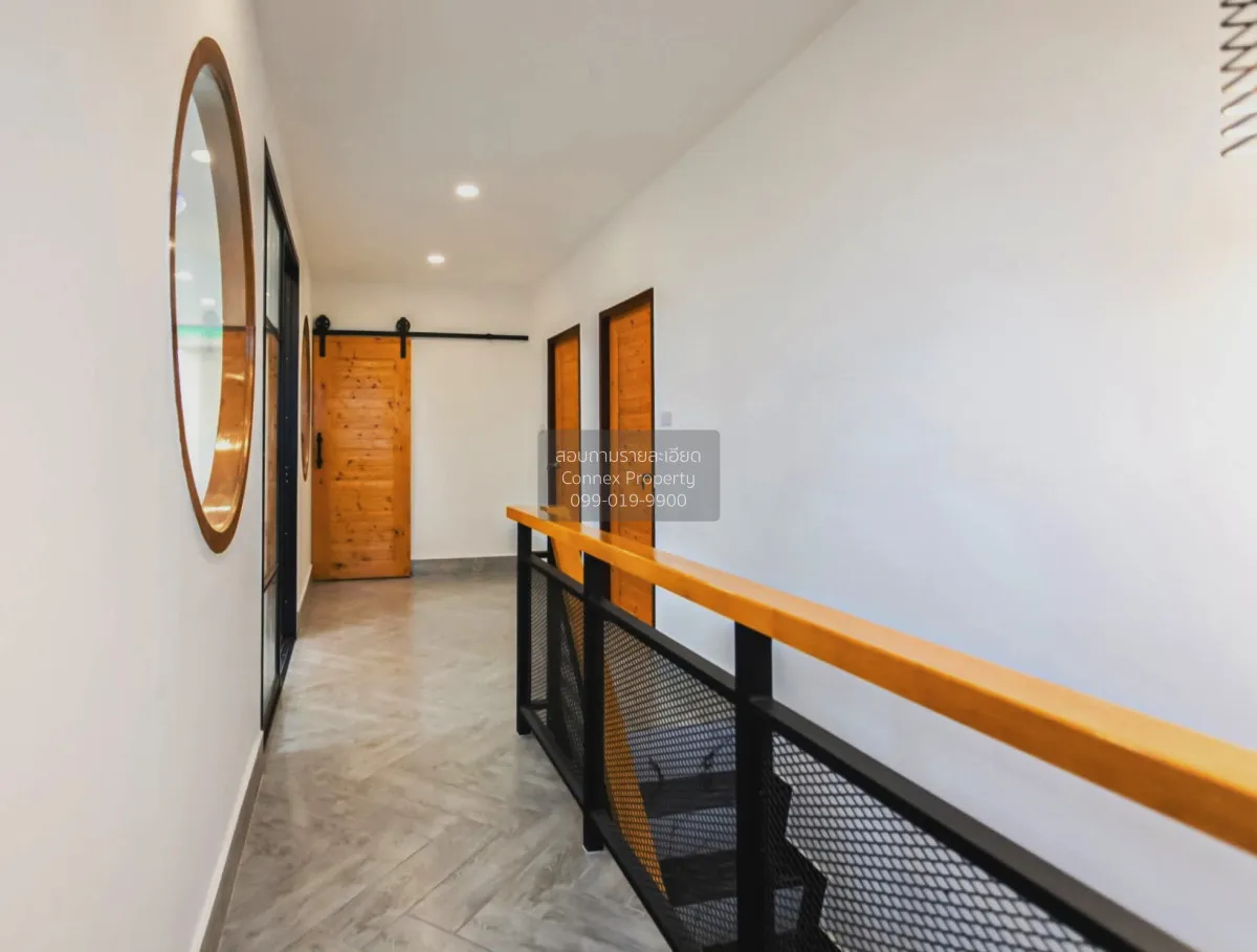 For Sale Office, Soi 20 Mithuna Huai Khwang , nice view , wide fr