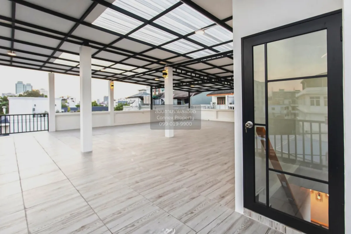 For Sale Office, Soi 20 Mithuna Huai Khwang , nice view , wide fr