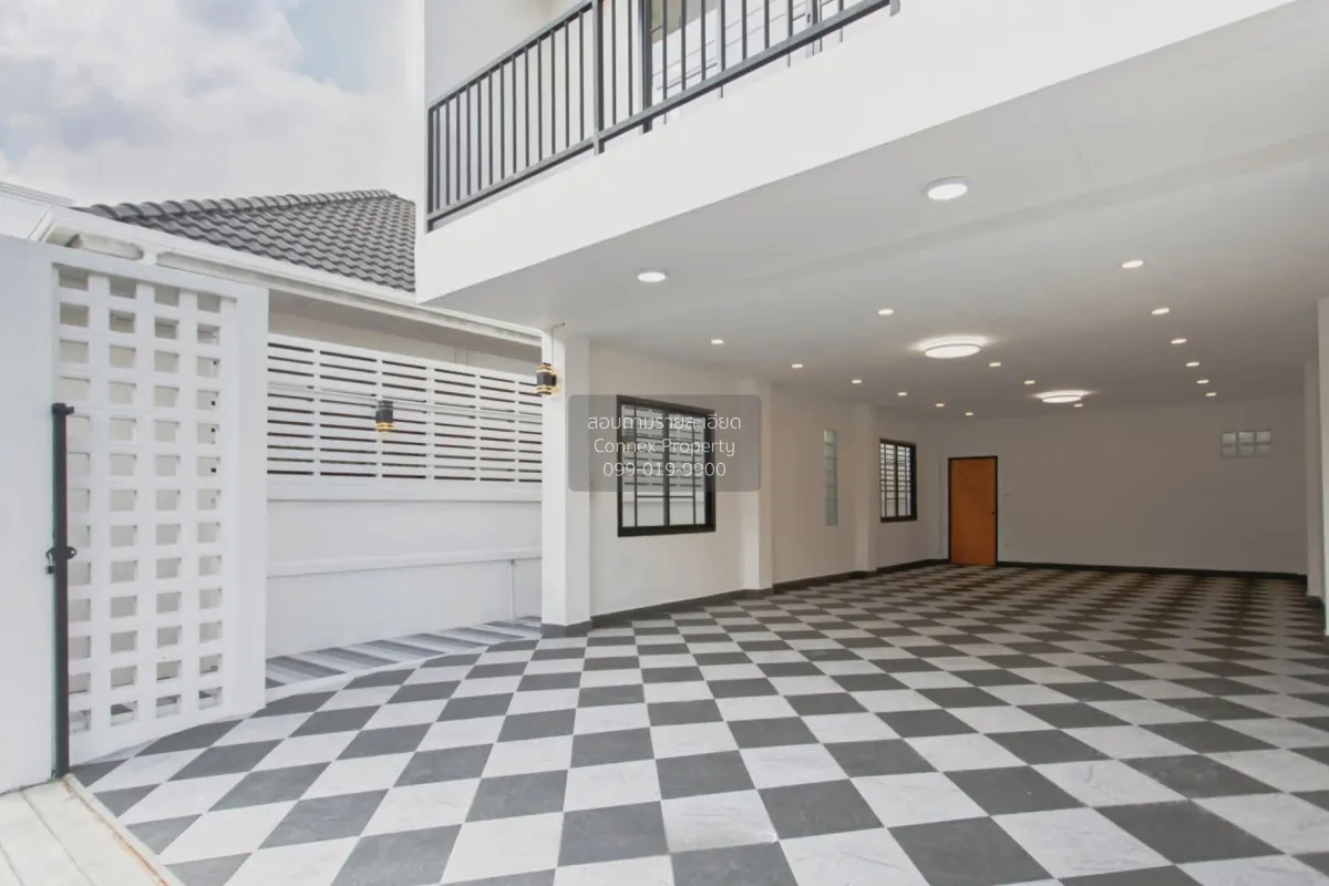 For Sale Office, Soi 20 Mithuna Huai Khwang , nice view , wide fr