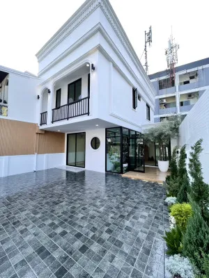 ขายบ้านทาวน์โฮม , ลาดพร้าว 93 รีโนเวทใหม่ คลองเจ้าคุณสิงห์ เขต วังทองหลาง กรุงเทพ CX-142466