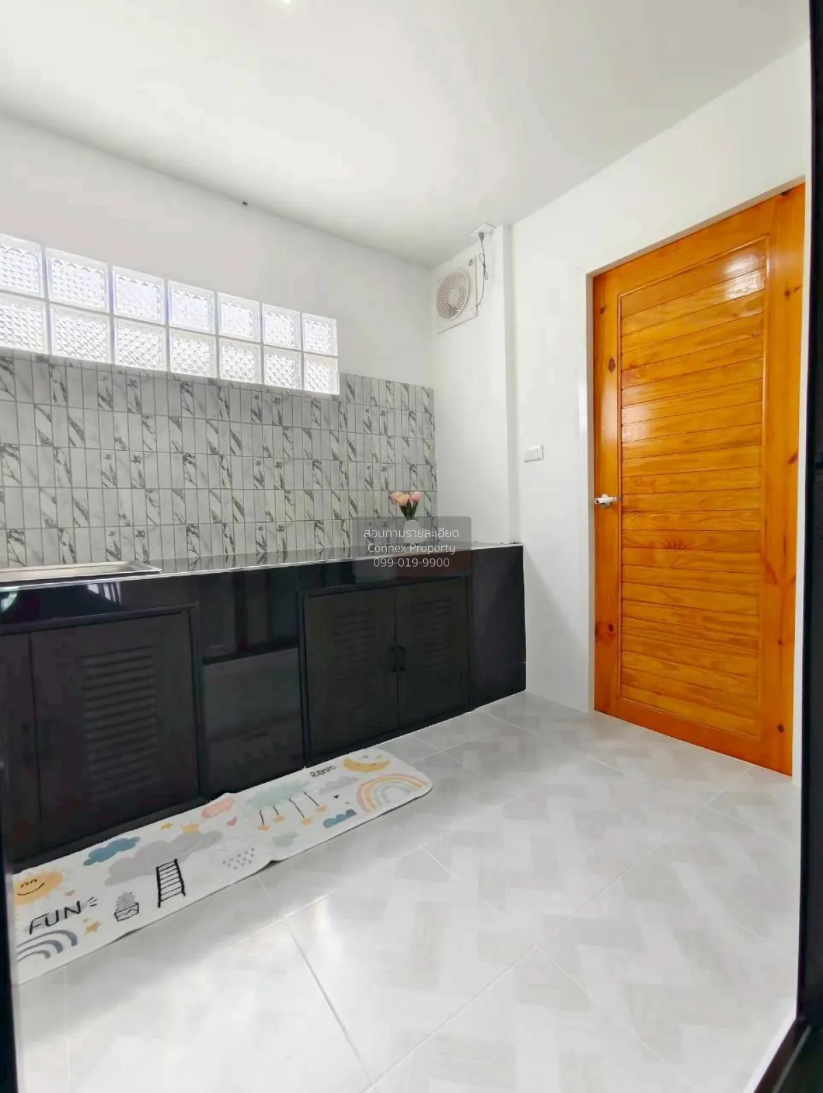 For Sale Townhouse/Townhome  , Baan Chantarin , wide frontage , n