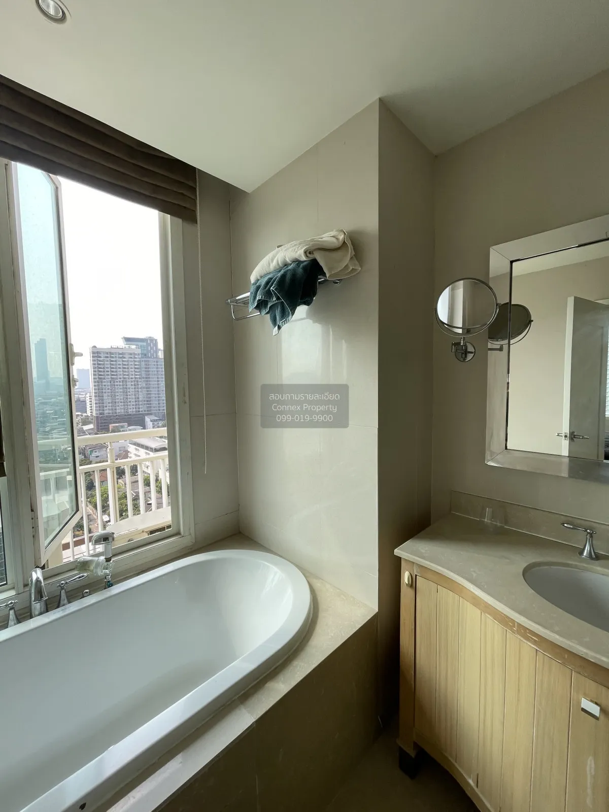 เช่าคอนโด  ดิ เอ็มไพร์ เพลส ห้องมุม หน้ากว้าง BTS-ช่องนนทรี ยานนา