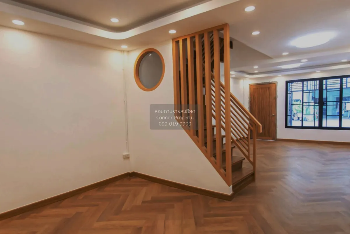 For Sale Townhouse/Townhome  , Prachakornthai Ladproa 93 , newly  4