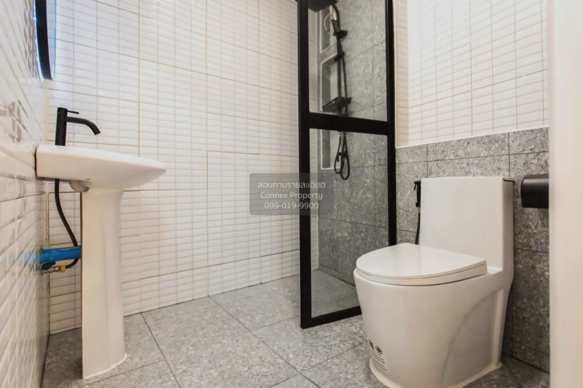 ขายทาวน์เฮ้าส์/ทาวน์โฮม  ประชากรไทย ลาดพร้าว 93 รีโนเวทใหม่ วังทอ