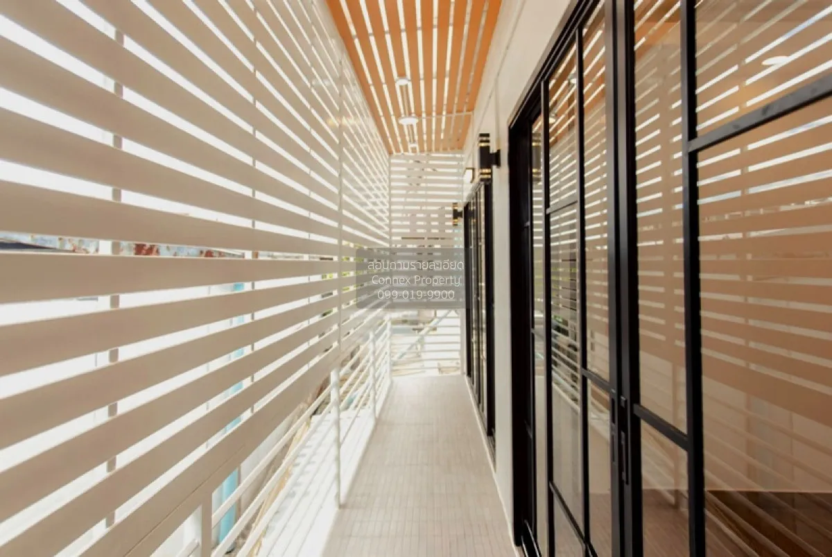 ขายทาวน์เฮ้าส์/ทาวน์โฮม  ประชากรไทย ลาดพร้าว 93 หน้ากว้าง รีโนเวท