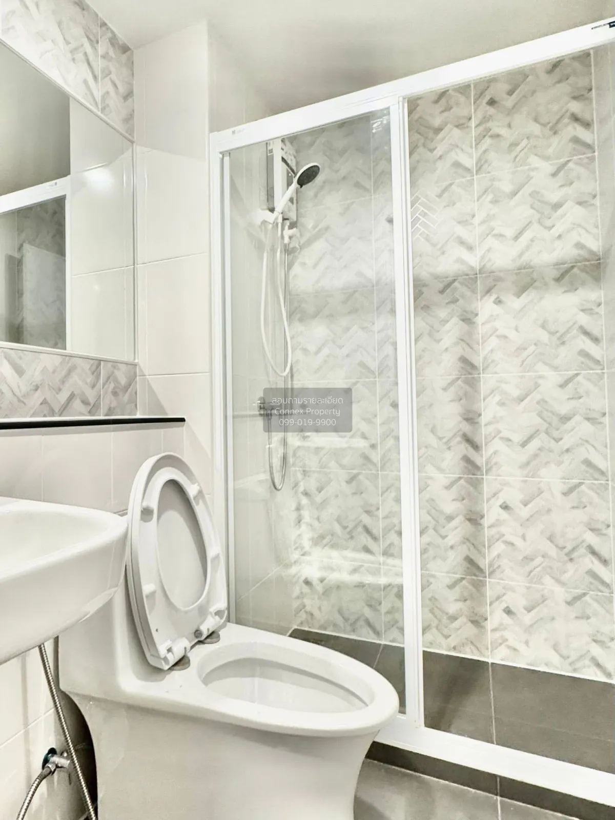 เช่าคอนโด  รีเจ้นท์ โฮม บางนา (โครงการใหม่) บางนา เขต บางนา กรุงเ