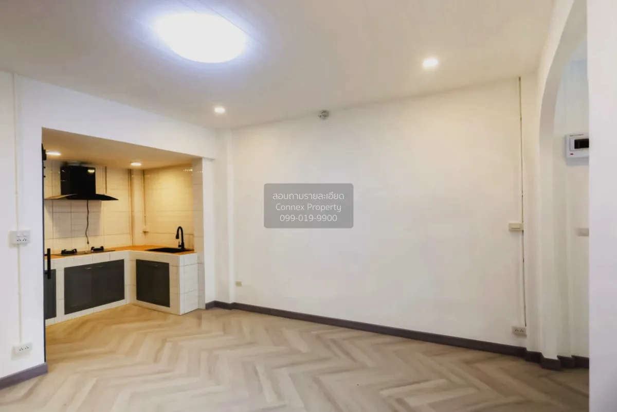 ขายทาวน์โฮม ลาดพร้าว 94  รีโนเวทใหม่ พลับพลา เขต วังทองหลาง กรุงเ 4