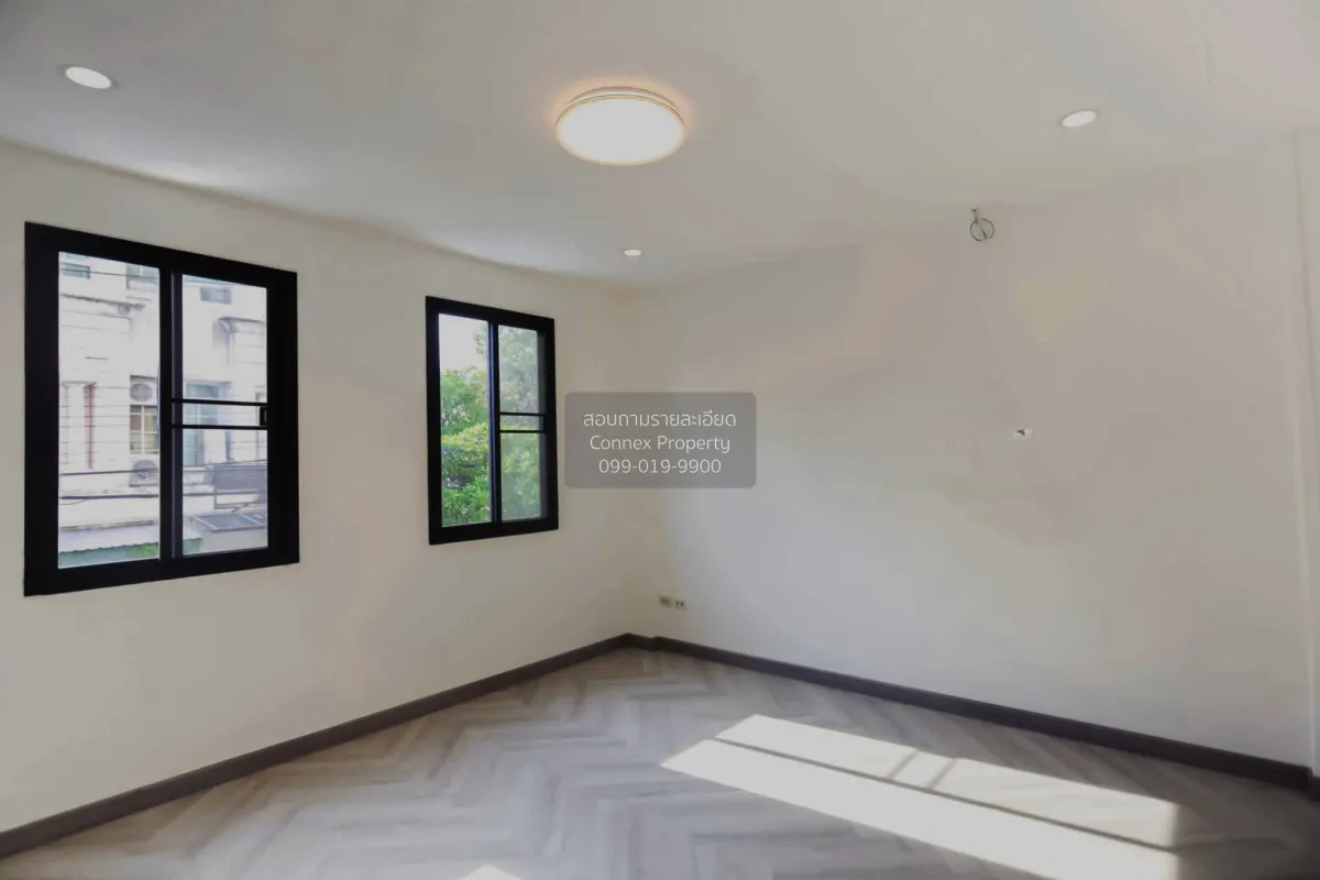 ขายทาวน์โฮม ลาดพร้าว 94  รีโนเวทใหม่ พลับพลา เขต วังทองหลาง กรุงเ